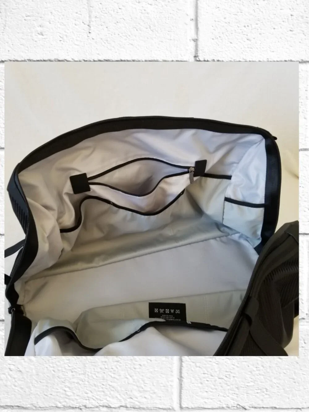 NWT! Agamemnon 45L X-Bag Duffel Tote Backpack Travel Sports Bag- Water Resistant